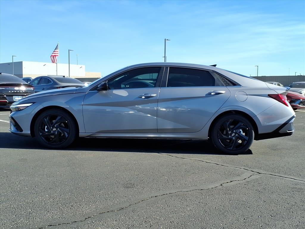 New 2026 Hyundai Elantra SEL Sport Premium image 2