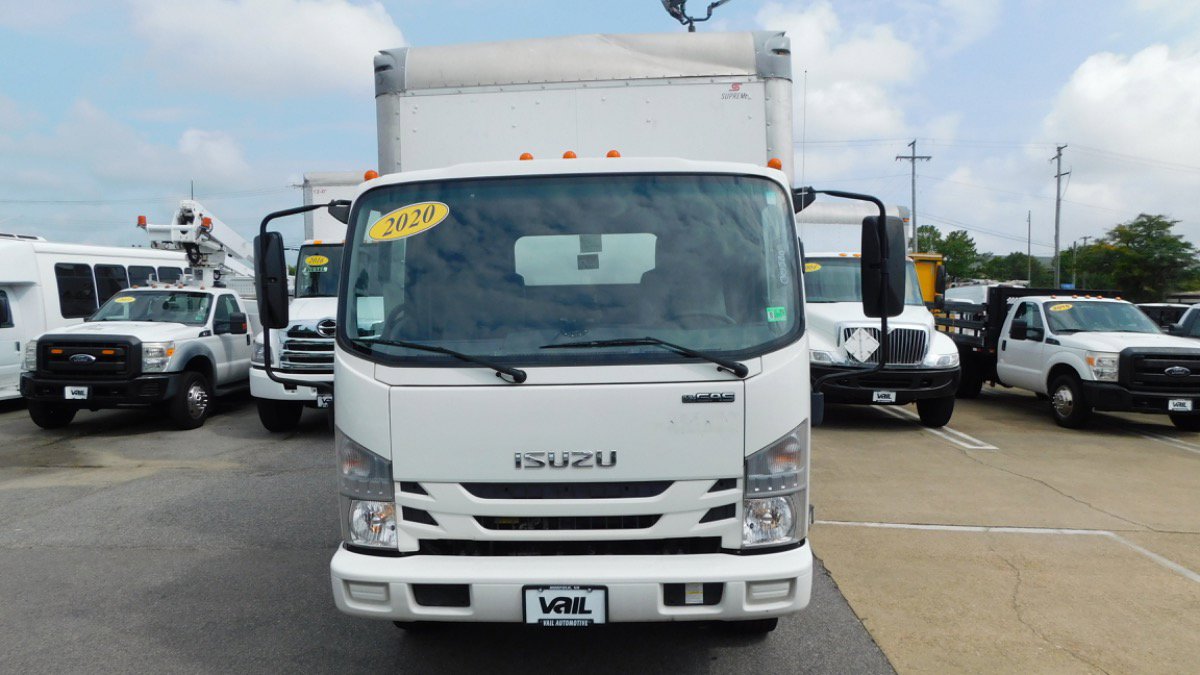 Used 2020 Isuzu NPR image 5