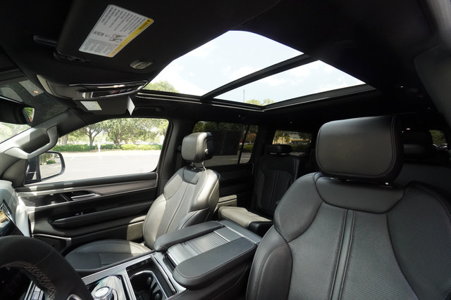 Used 2025 Jeep Wagoneer Series II w/ Convenience Group I RWD image 31