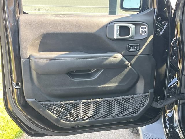 Used 2021 Jeep Wrangler Unlimited Sahara AWD/4WD image 24