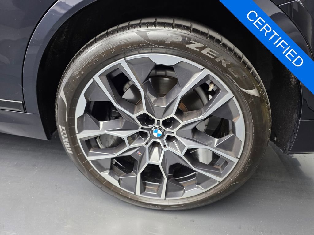 Used 2024 BMW X7 xDrive40i w/ M Sport Package image 18