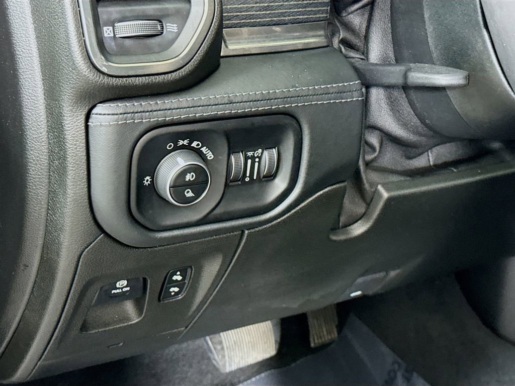 Used 2019 RAM 1500 Limited AWD/4WD image 22
