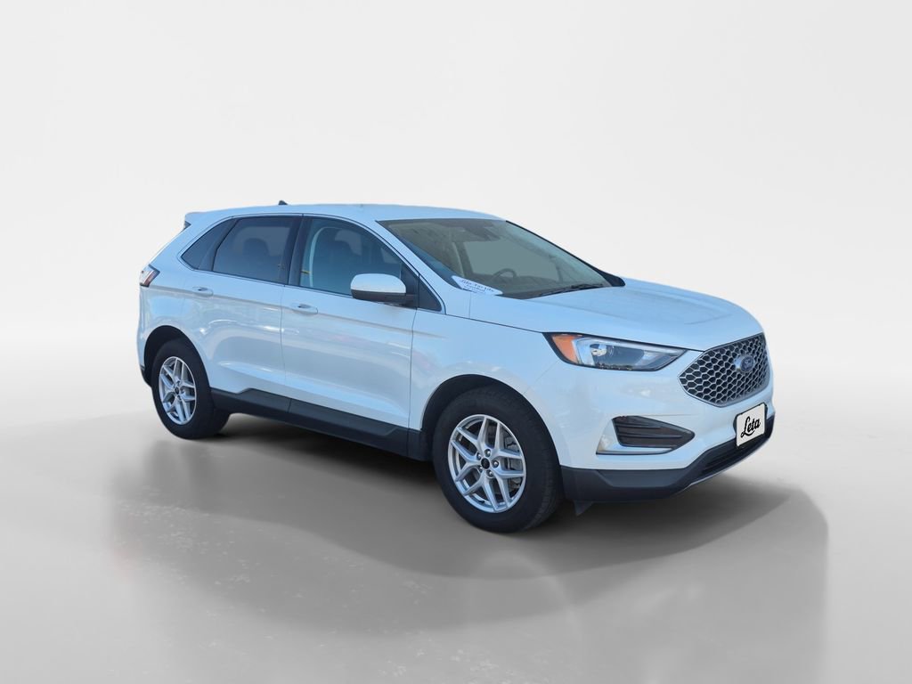 Used 2024 Ford Edge SEL image 2