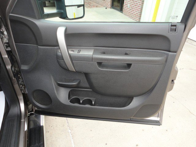 Used 2012 Chevrolet Silverado 2500 LT w/ Interior Plus Package AWD/4WD image 16