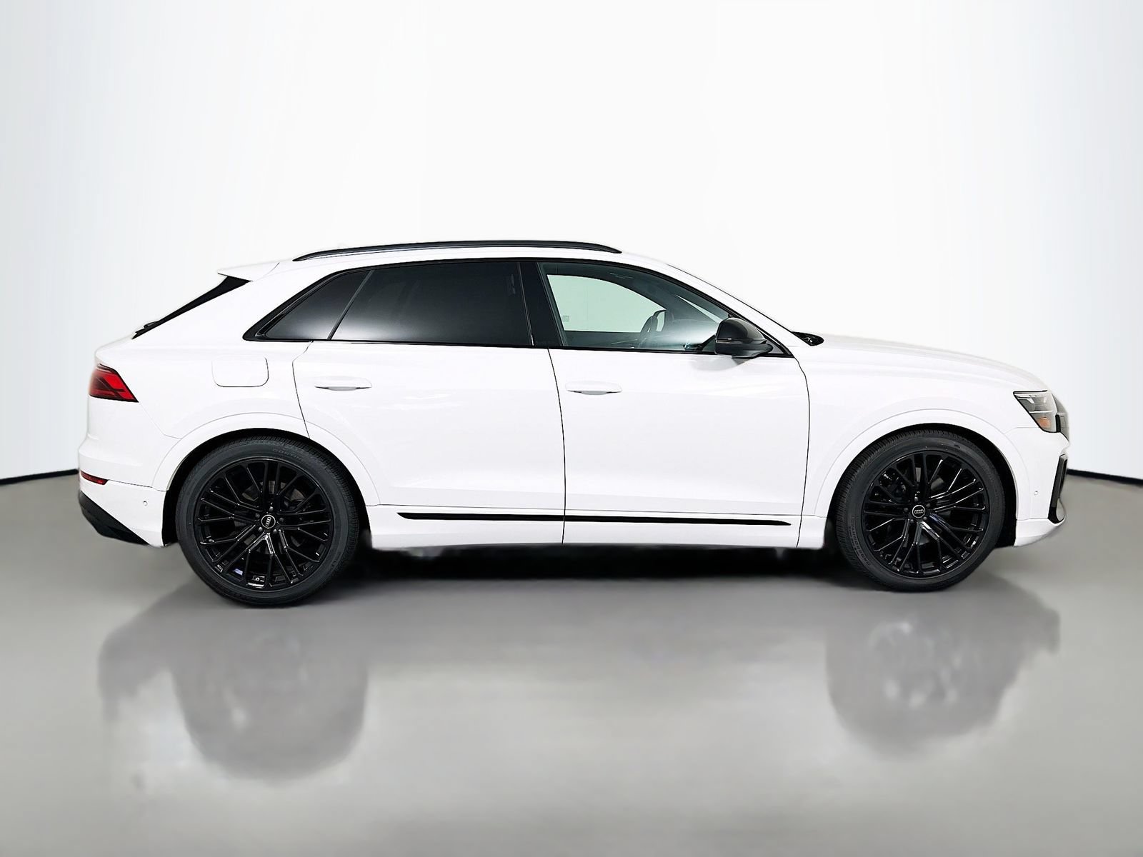 Used 2025 Audi SQ8 Premium Plus AWD/4WD image 8