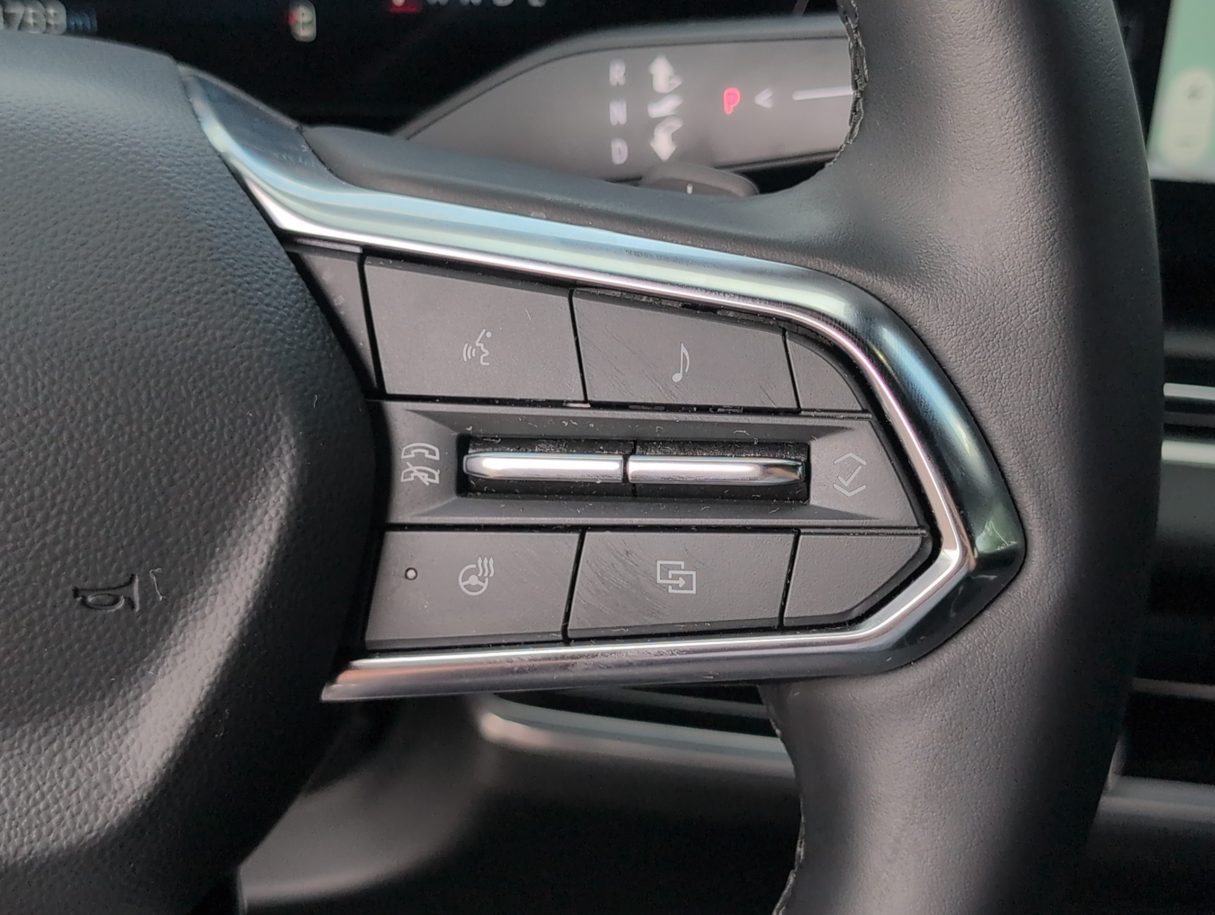 Used 2026 Chevrolet Equinox LT AWD/4WD image 25