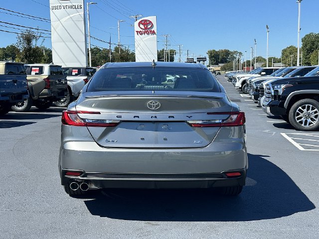New 2026 Toyota Camry Hybrid FWD image 6