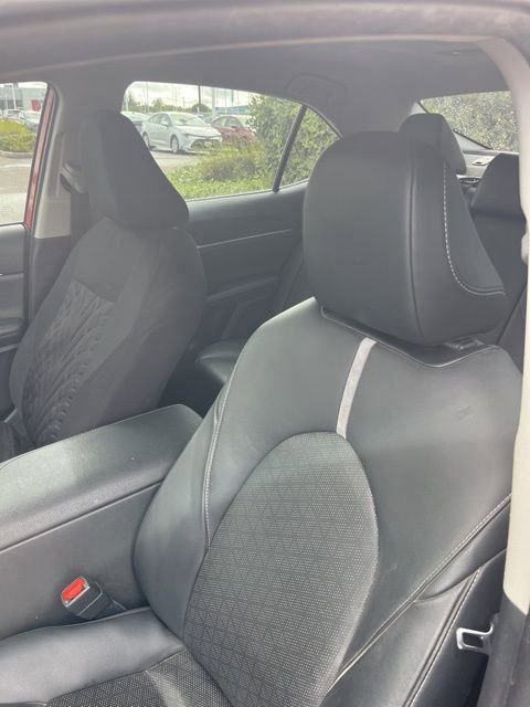 Used 2021 Toyota Camry XSE image 11