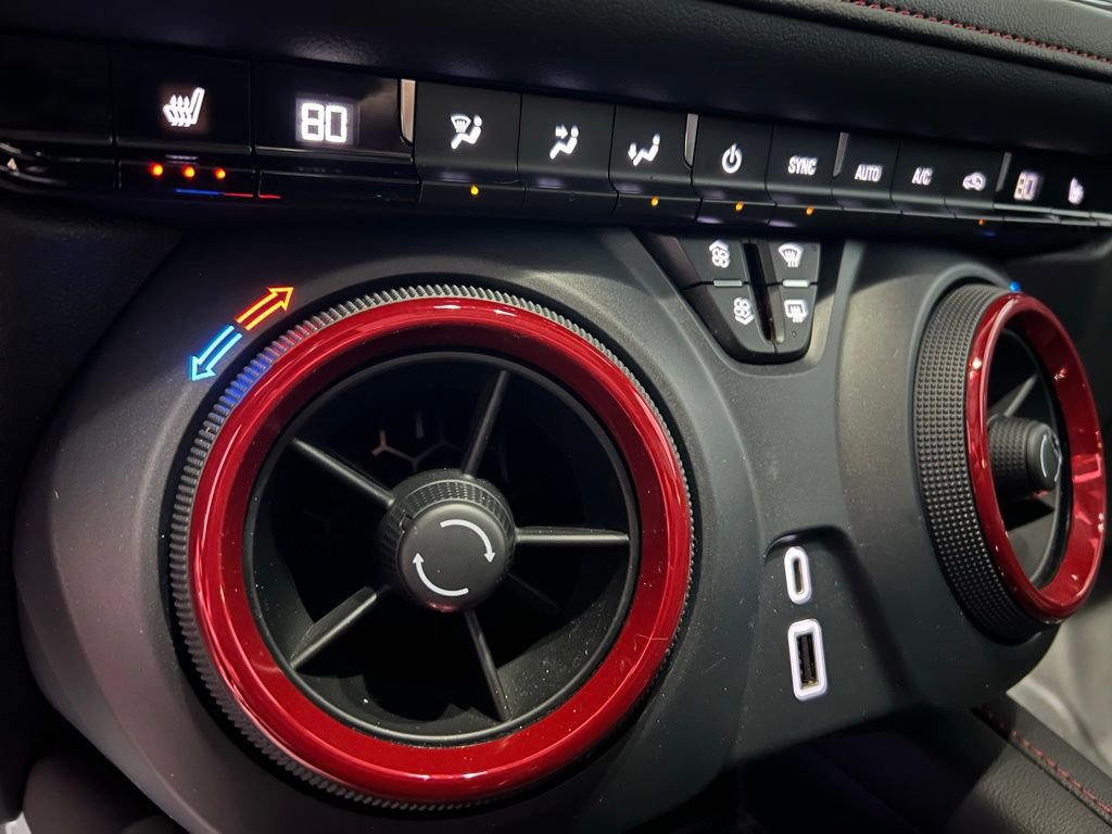 Used 2022 Chevrolet Blazer RS w/ LPO, Exterior Decal Package image 29