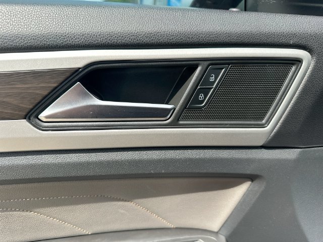 Used 2023 Volkswagen Atlas SE AWD/4WD image 46