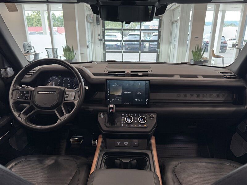 Used 2023 Land Rover Defender 130 X image 8