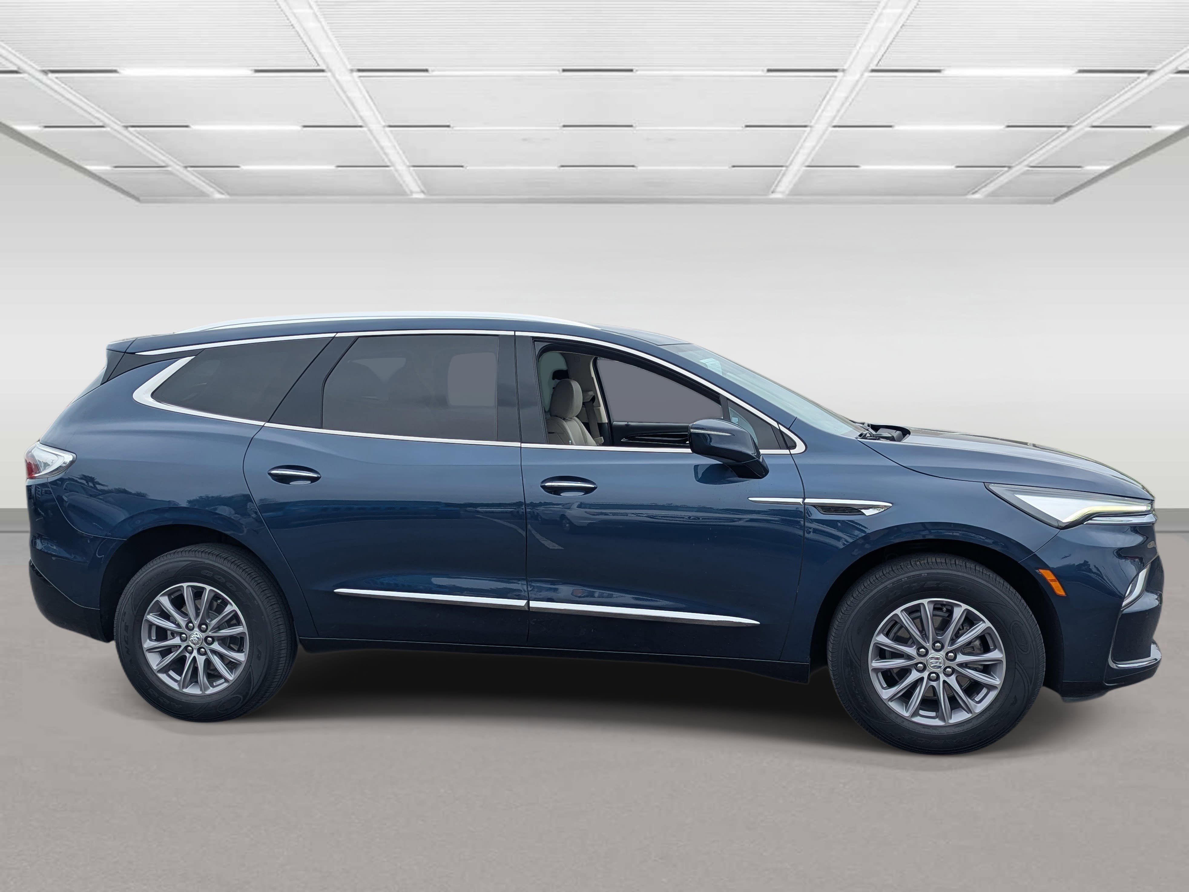 Used 2023 Buick Enclave Essence FWD image 6