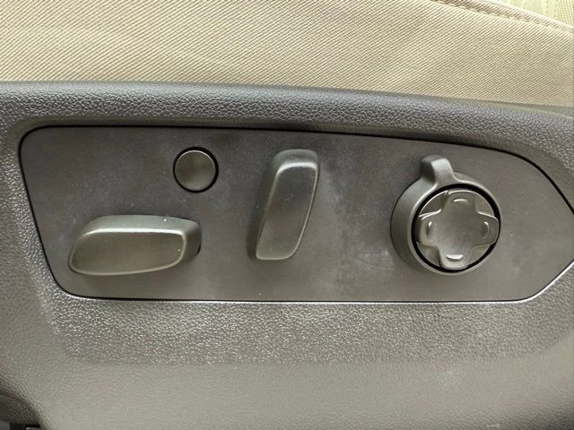 Used 2021 Buick Envision Avenir w/ Technology Package II image 38