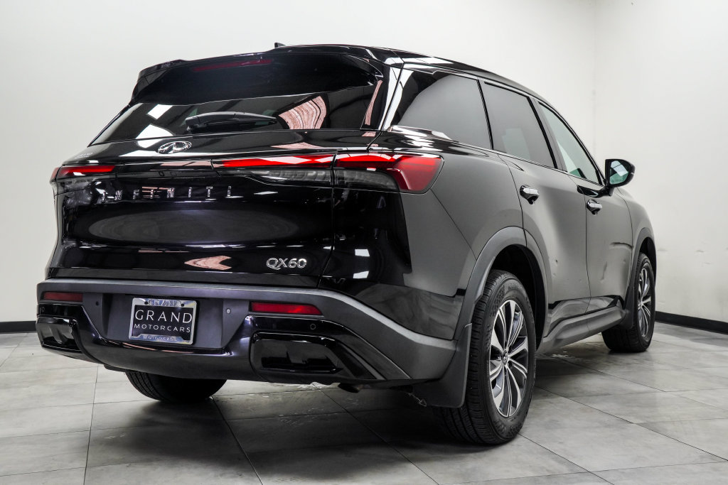 Used 2023 INFINITI QX60 Pure FWD image 12