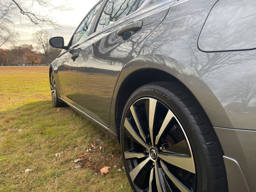 Used 2021 Nissan Altima 2.5 SR w/ SR Premium Package image 11