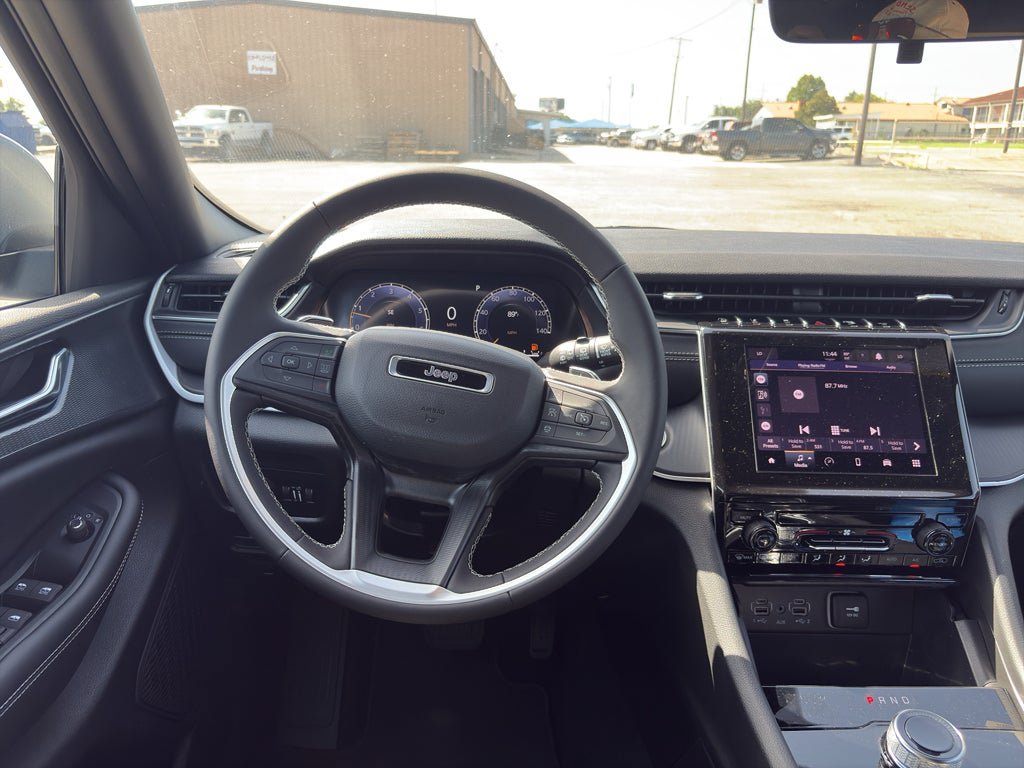 New 2026 Jeep Grand Cherokee L Laredo AWD/4WD image 18