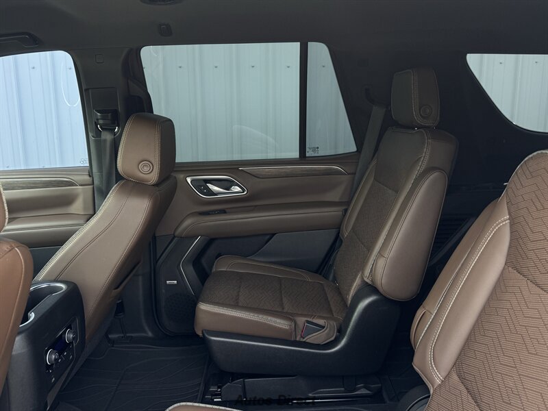 Used 2021 Chevrolet Tahoe High Country RWD image 36