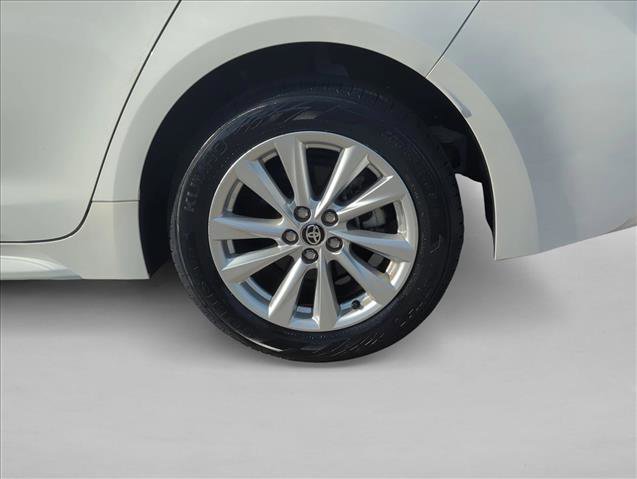 Certified 2024 Toyota Corolla LE image 9
