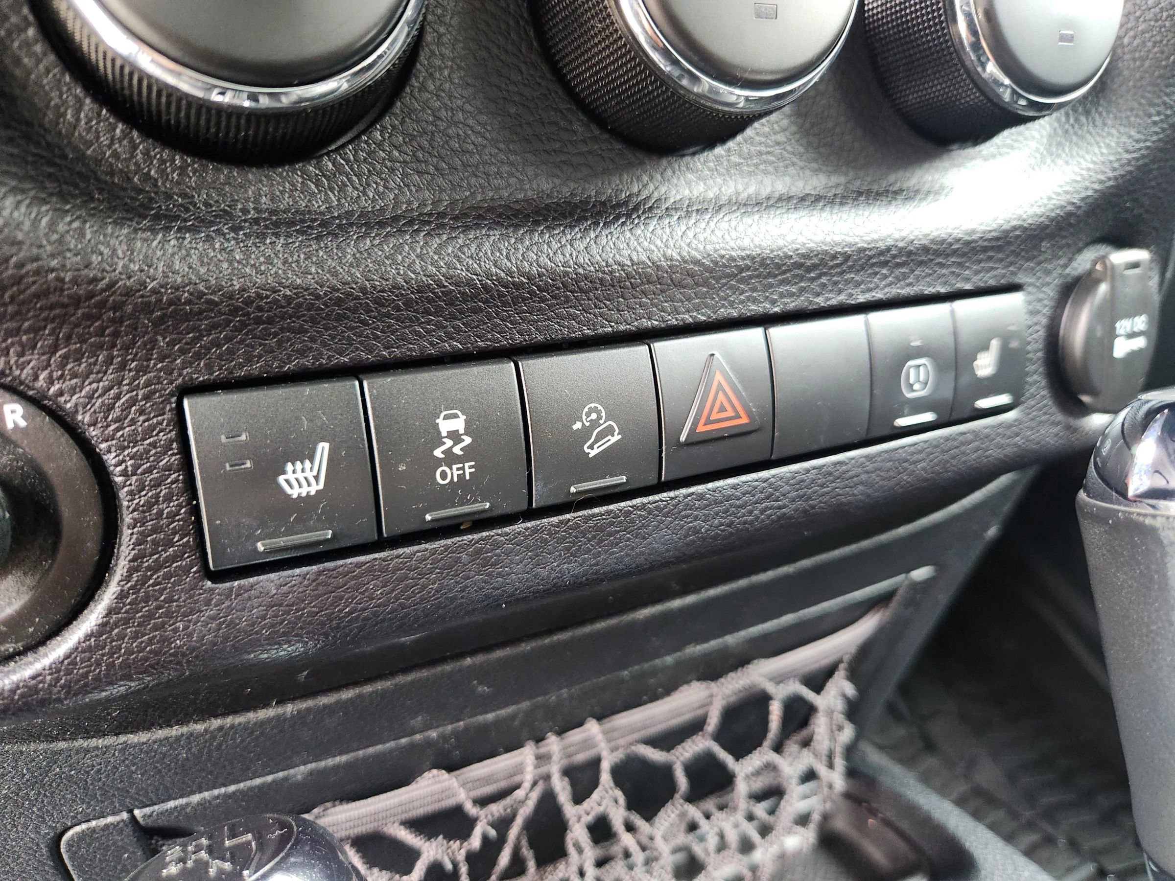 Used 2016 Jeep Wrangler Unlimited Sahara image 37