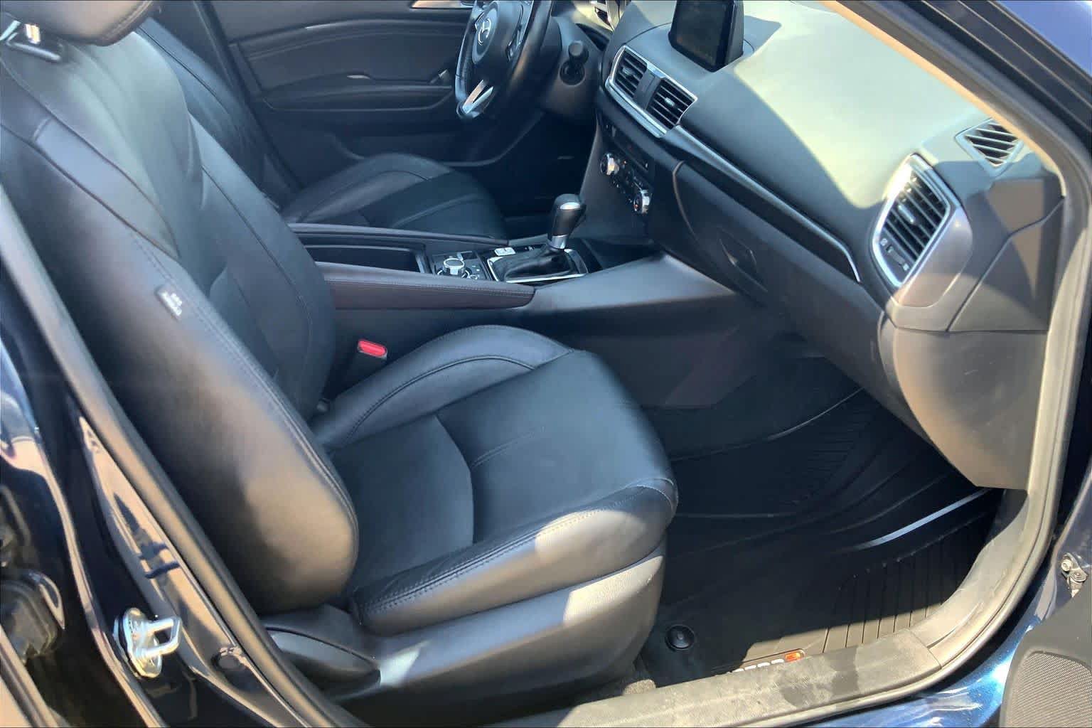 Used 2018 MAZDA MAZDA3 Grand Touring FWD image 9