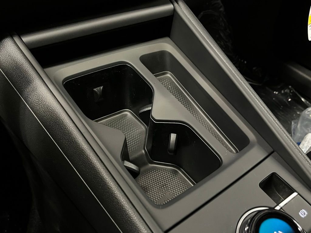 New 2025 Volkswagen Tiguan SE image 13