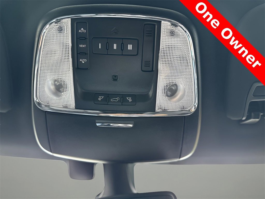 Used 2021 Jeep Grand Cherokee Laredo X image 16