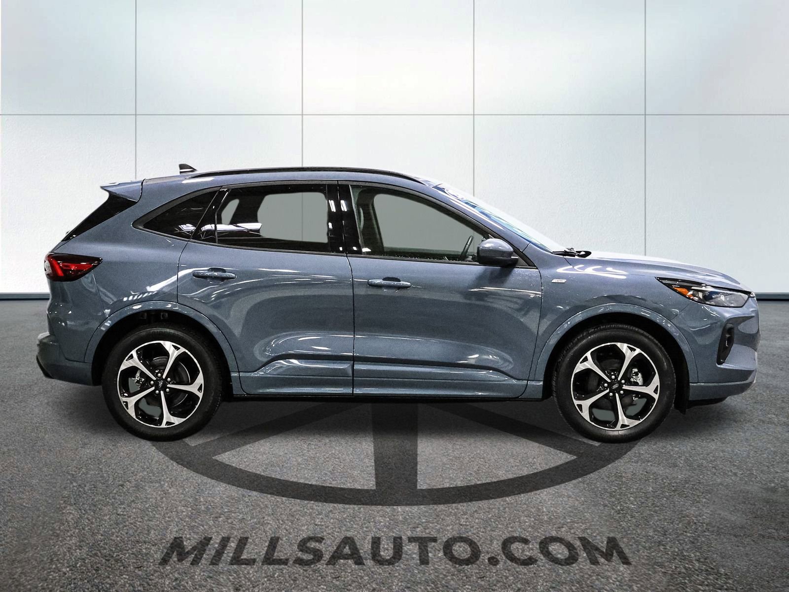 Certified 2025 Ford Escape ST-Line Elite image 9