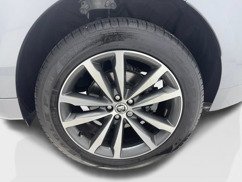 Used 2026 Jaguar F-PACE R-Dynamic S AWD/4WD image 10