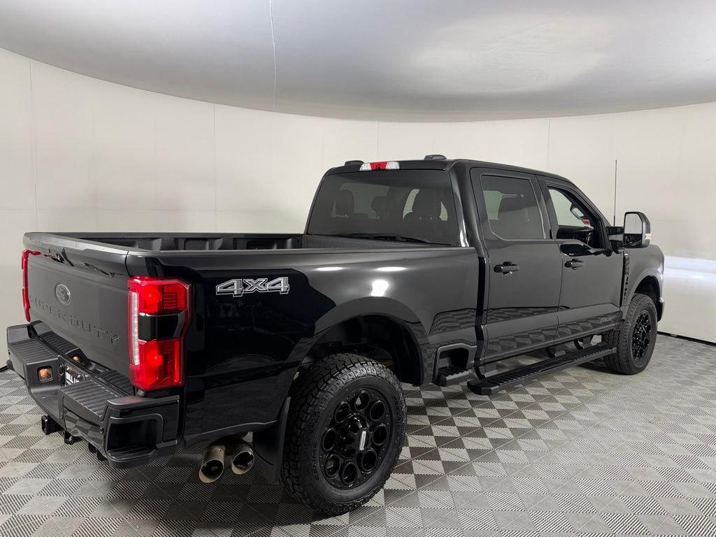 Used 2025 Ford F350 Lariat w/ Black Appearance Package image 7