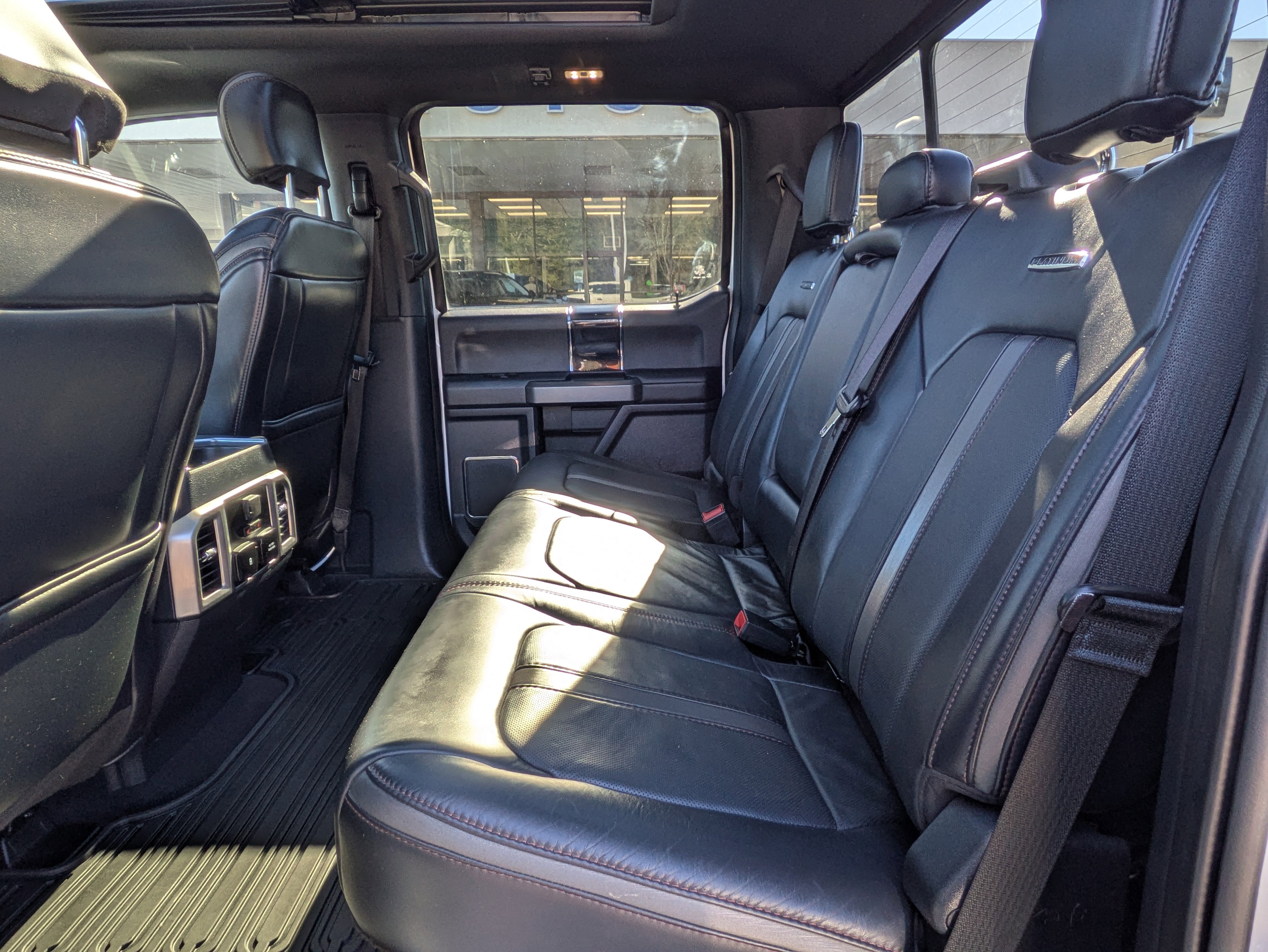 Used 2022 Ford F350 Platinum image 12