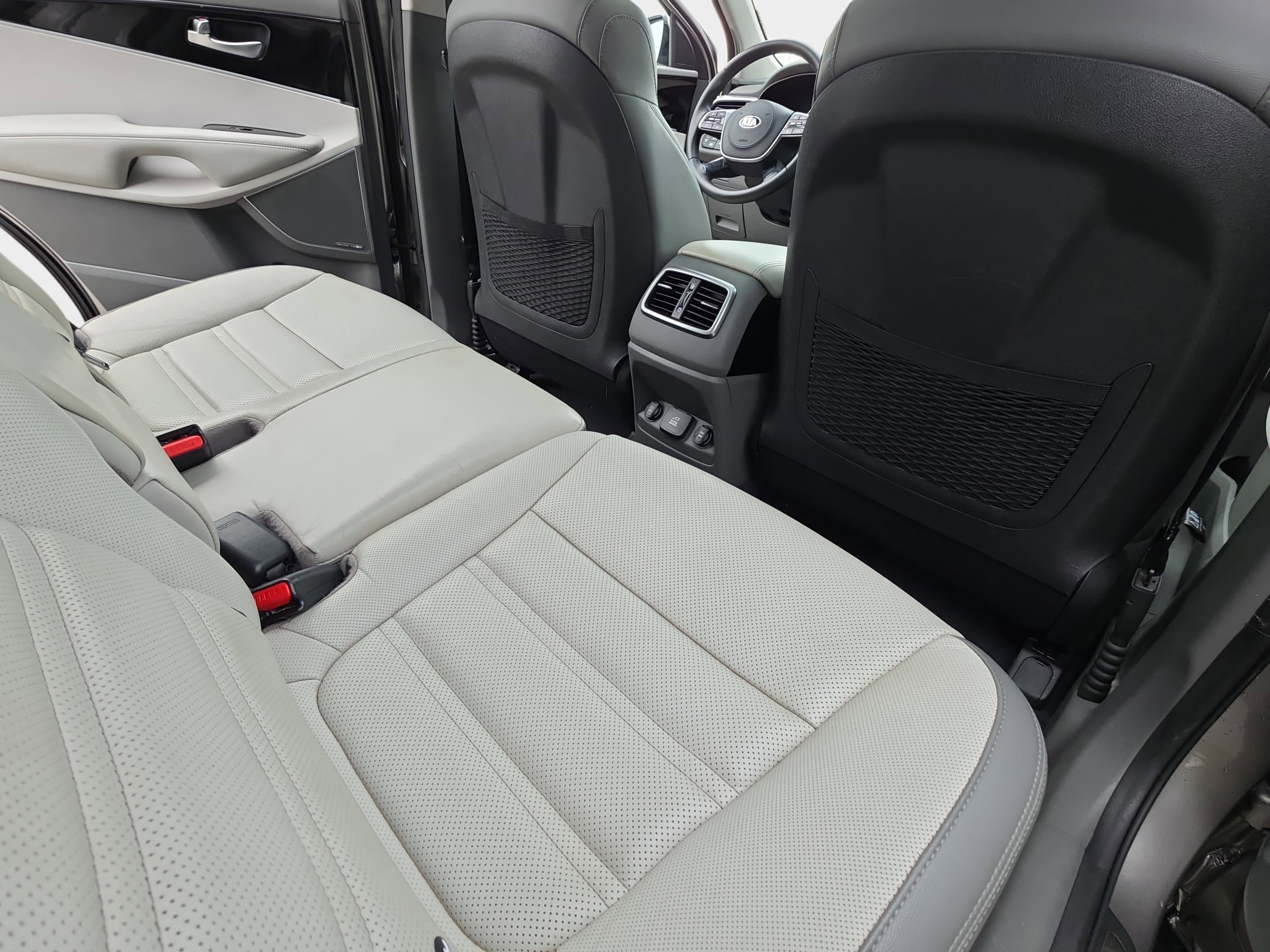 Used 2019 Kia Sorento SX FWD image 11