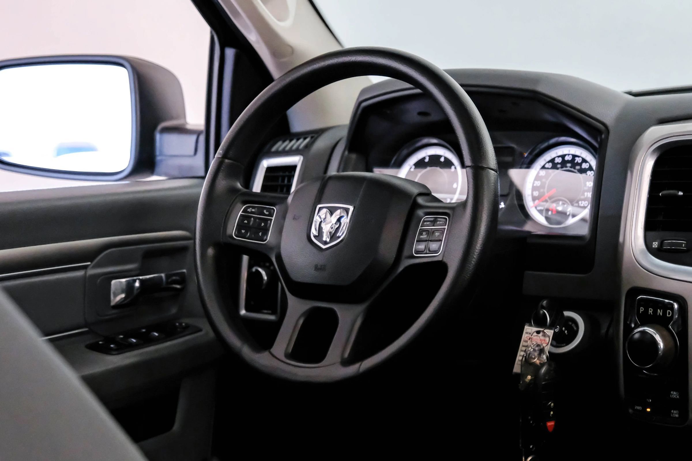 Used 2019 RAM 1500 Classic SLT image 13