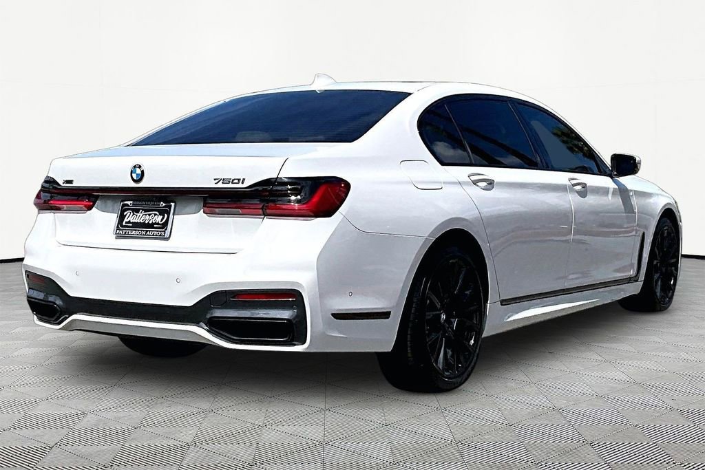 Used 2022 BMW 750i xDrive w/ Executive Package AWD/4WD image 2