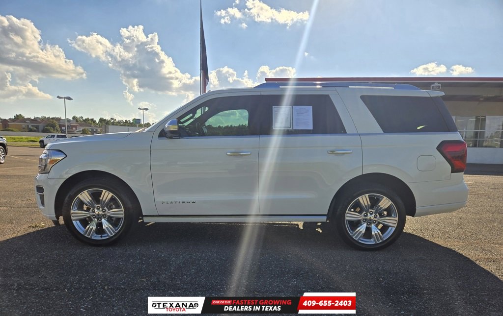Used 2023 Ford Expedition Platinum image 4