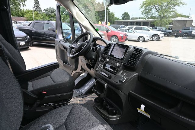 New 2026 RAM ProMaster 2500 w/ Crew Van Package FWD image 48