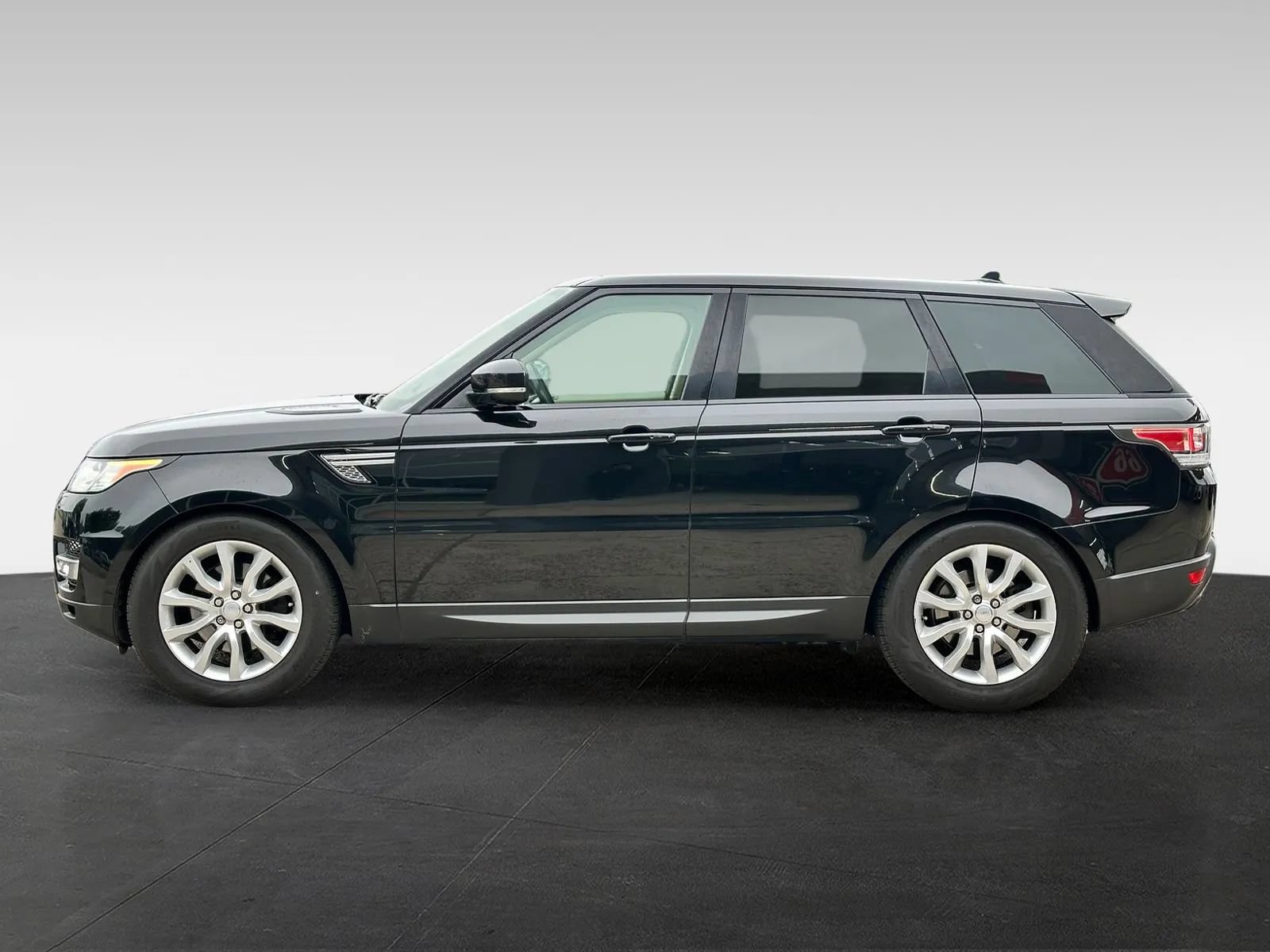Used 2016 Land Rover Range Rover Sport HSE AWD/4WD image 4