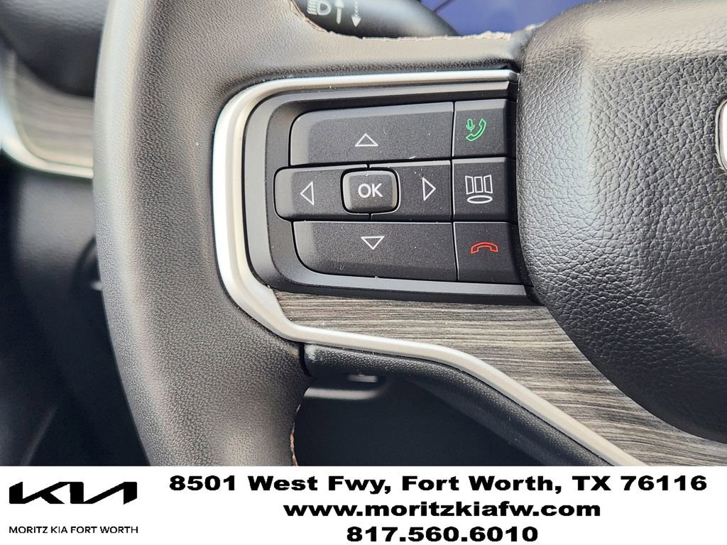 Used 2024 Jeep Wagoneer L Series II w/ Flexible Seating Group RWD image 27