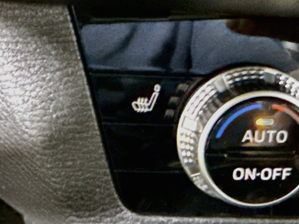 Used 2024 Mitsubishi Outlander SE AWD/4WD image 11