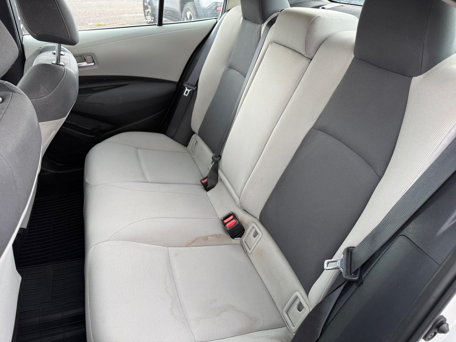 Used 2021 Toyota Corolla LE FWD image 17