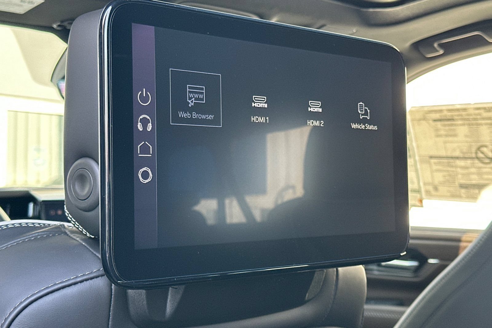 New 2026 GMC Yukon XL Denali Ultimate AWD/4WD image 13