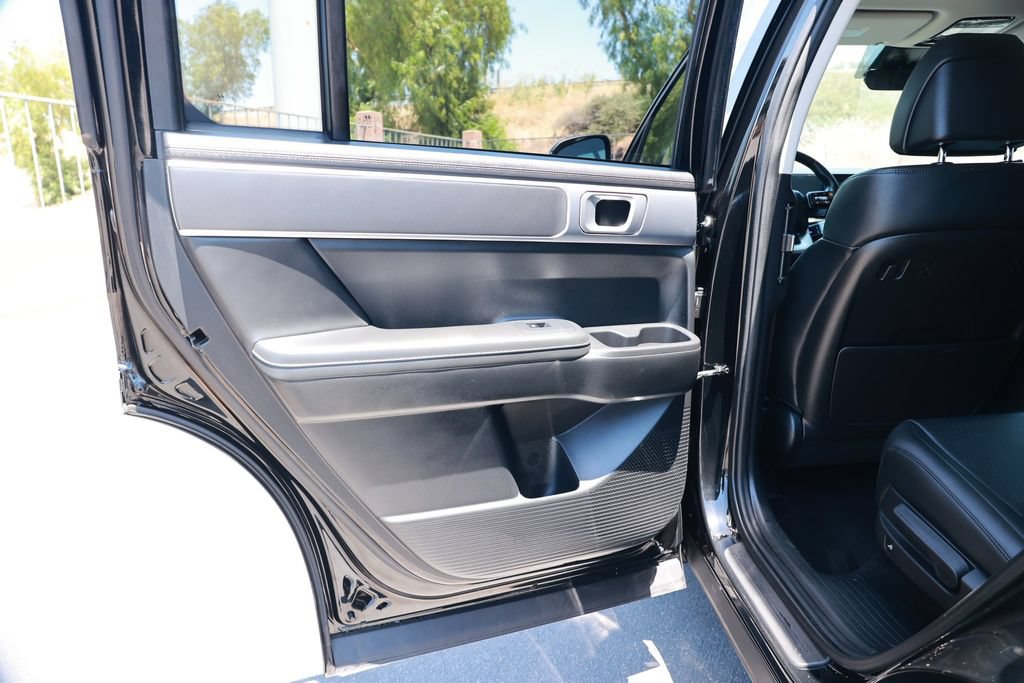 Used 2025 Hyundai Santa Fe SEL FWD image 39