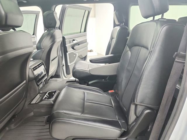 Used 2022 Jeep Wagoneer Series III w/ Premium Group I image 35