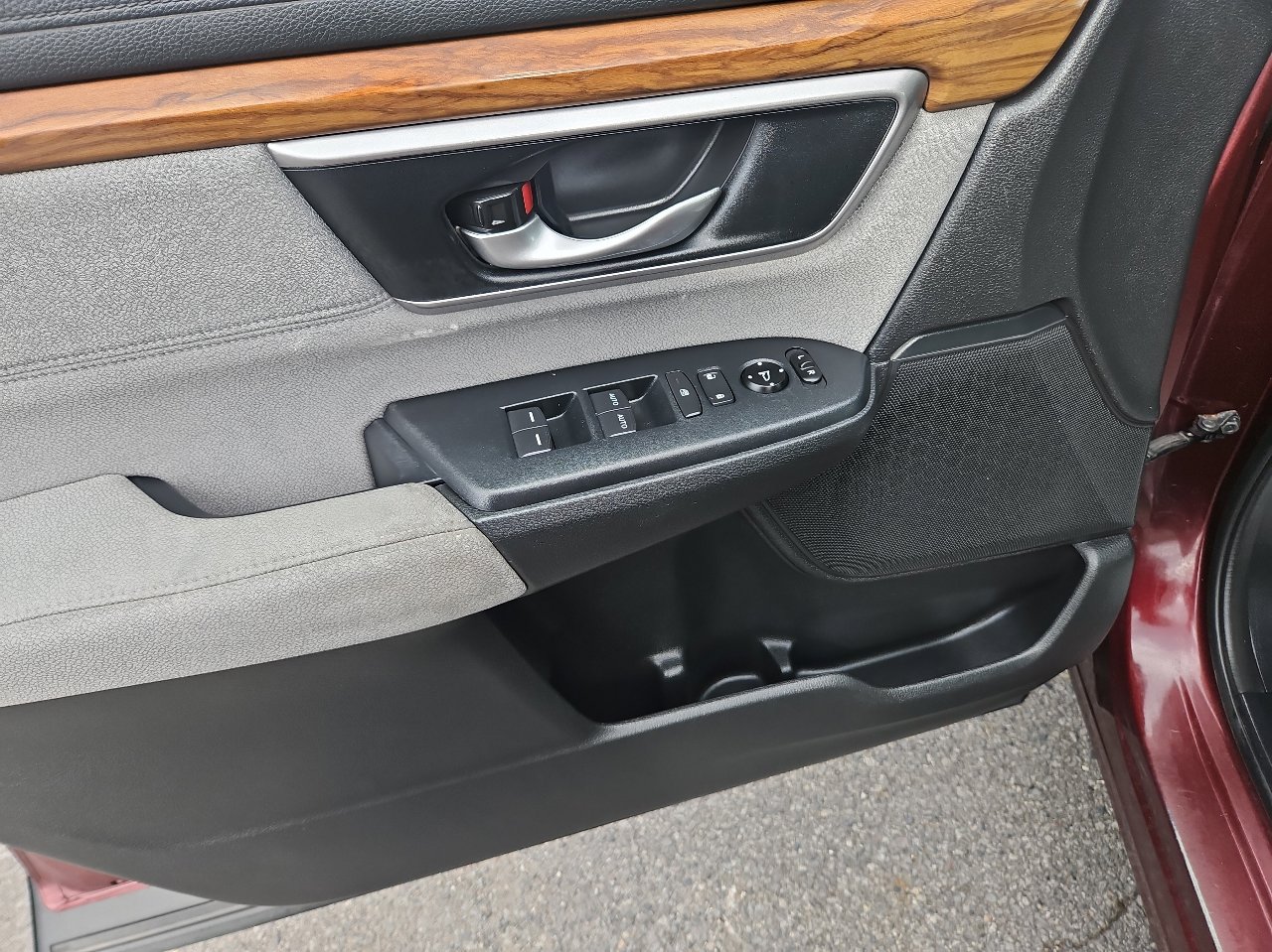 Used 2019 Honda CR-V EX image 16