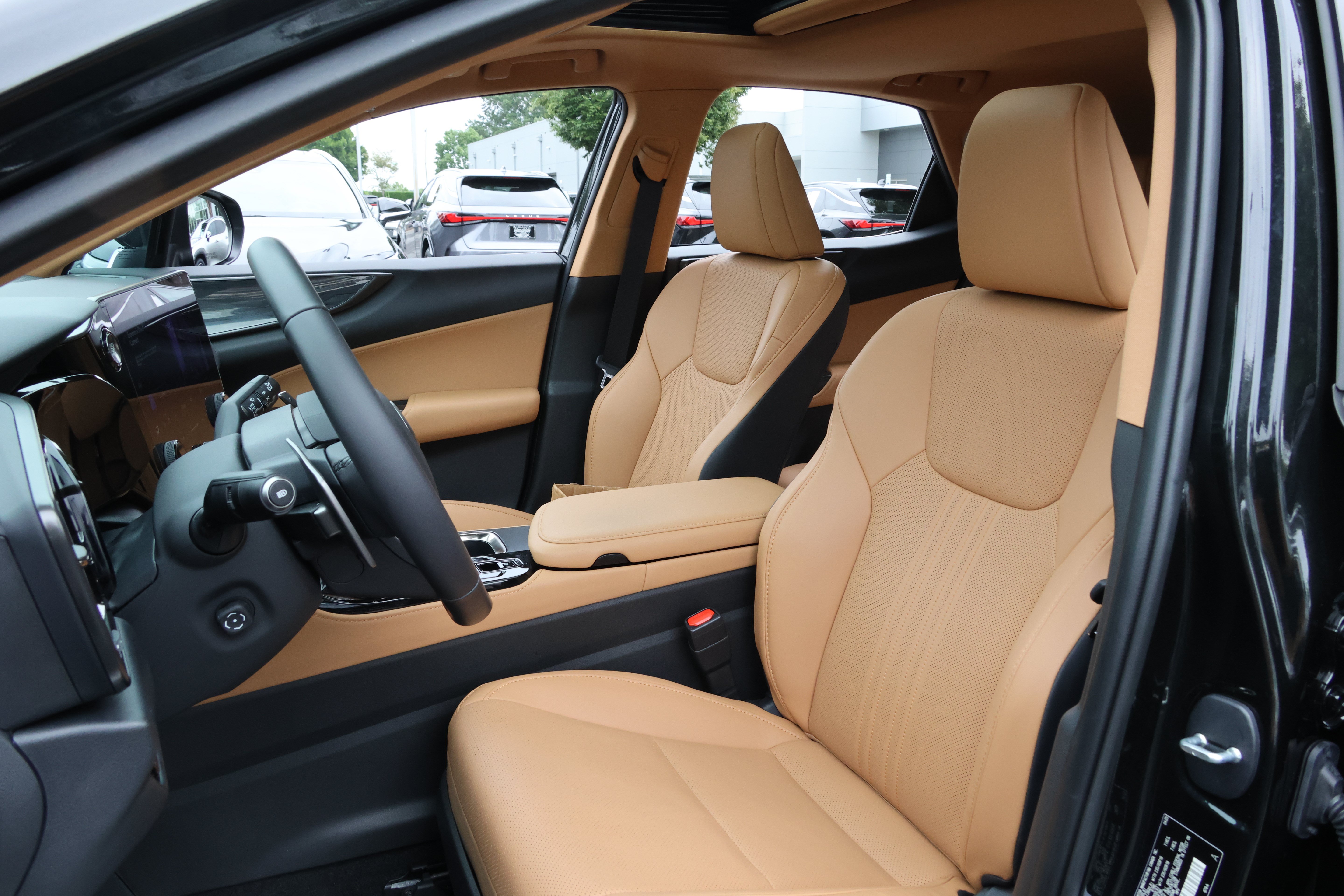 Certified 2025 Lexus NX 250 FWD w/ Cold Area Package image 35