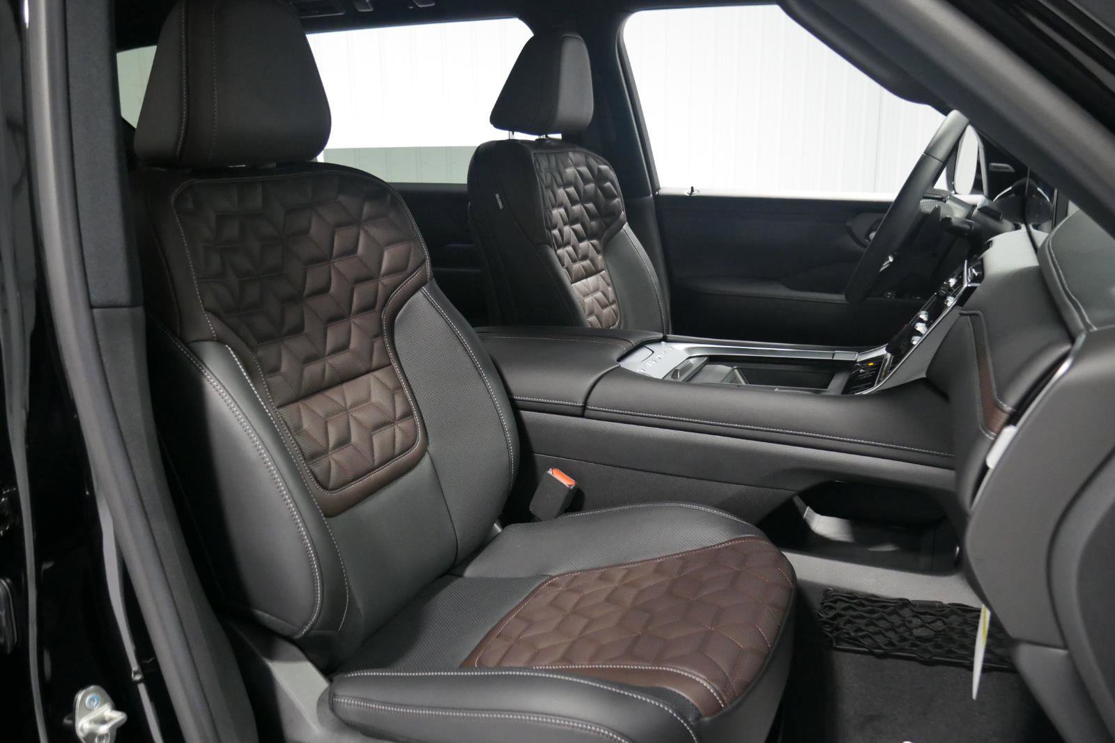 New 2026 Nissan Armada Platinum Reserve w/ Convenience Package image 16