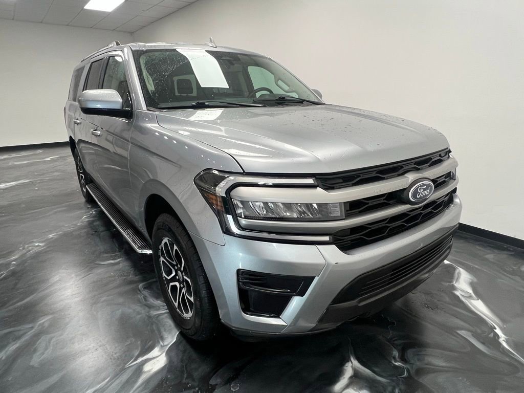Used 2023 Ford Expedition Max XLT AWD/4WD image 19