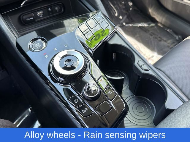 Used 2025 Kia Sportage EX image 10