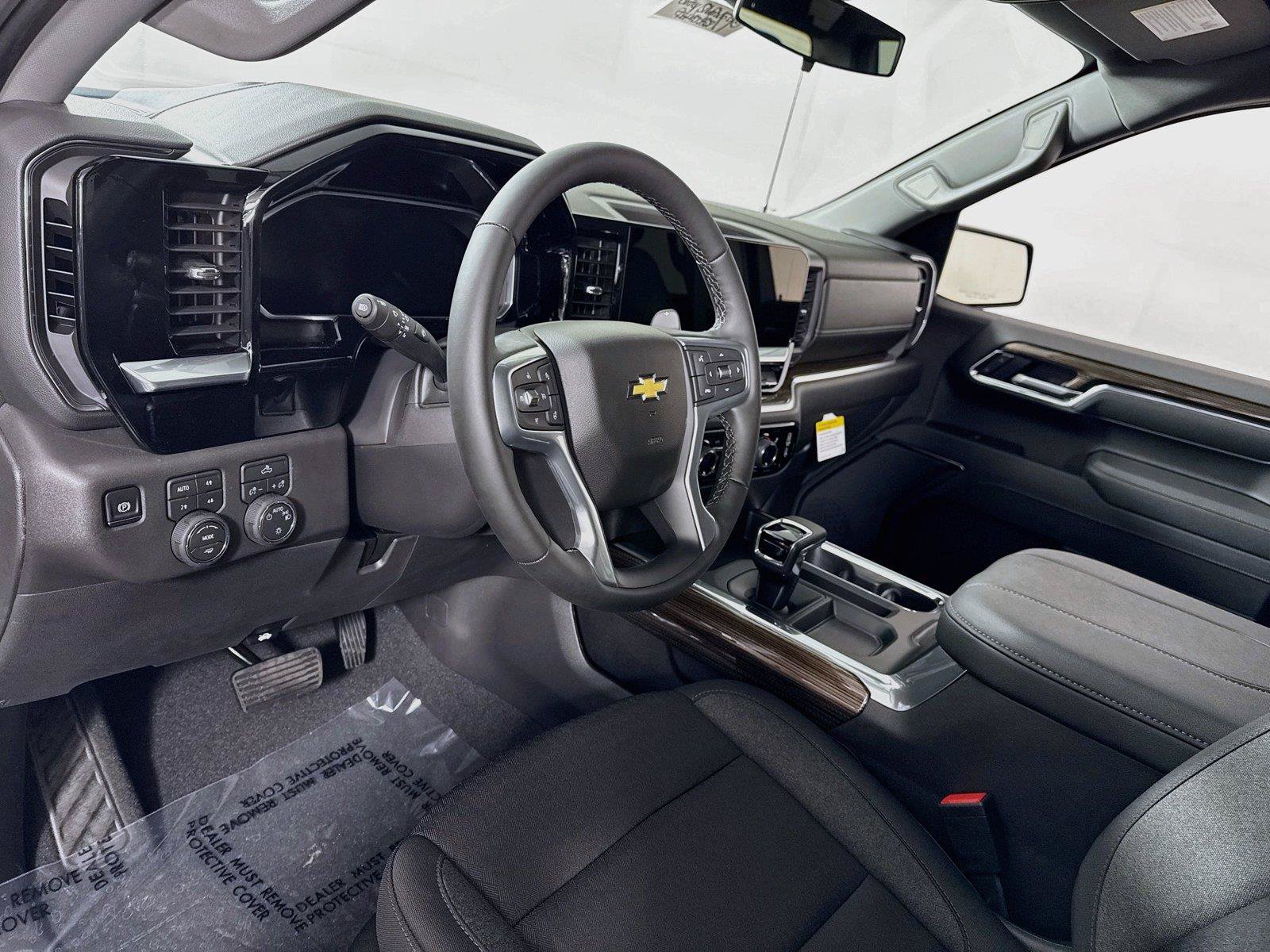 New 2026 Chevrolet Silverado 1500 LT w/ Z71 Off-Road Package AWD/4WD image 3