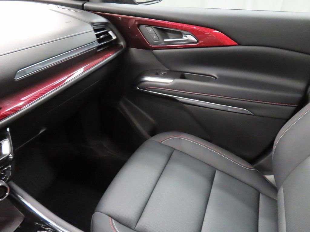 Used 2025 Chevrolet Traverse Z71 image 28