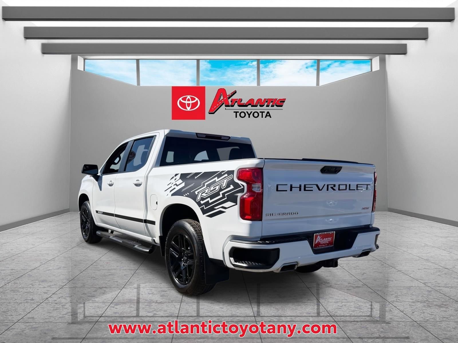 Used 2022 Chevrolet Silverado 1500 RST image 5